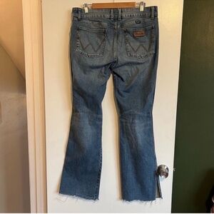 wrangler 75 years raw hem bootcut jeans embroidered pocket 
size 11